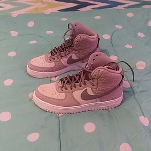 Nike air force brand new been worn twice